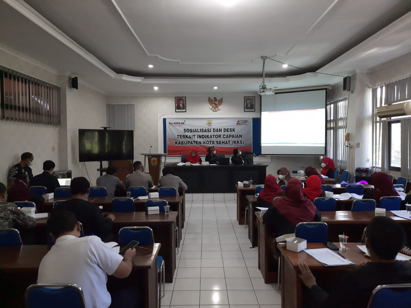Sosialisasi dan Desk Indikator KKS